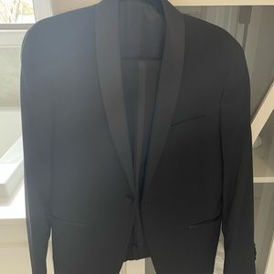 Reaction By Kenneth Cole Tuxedo